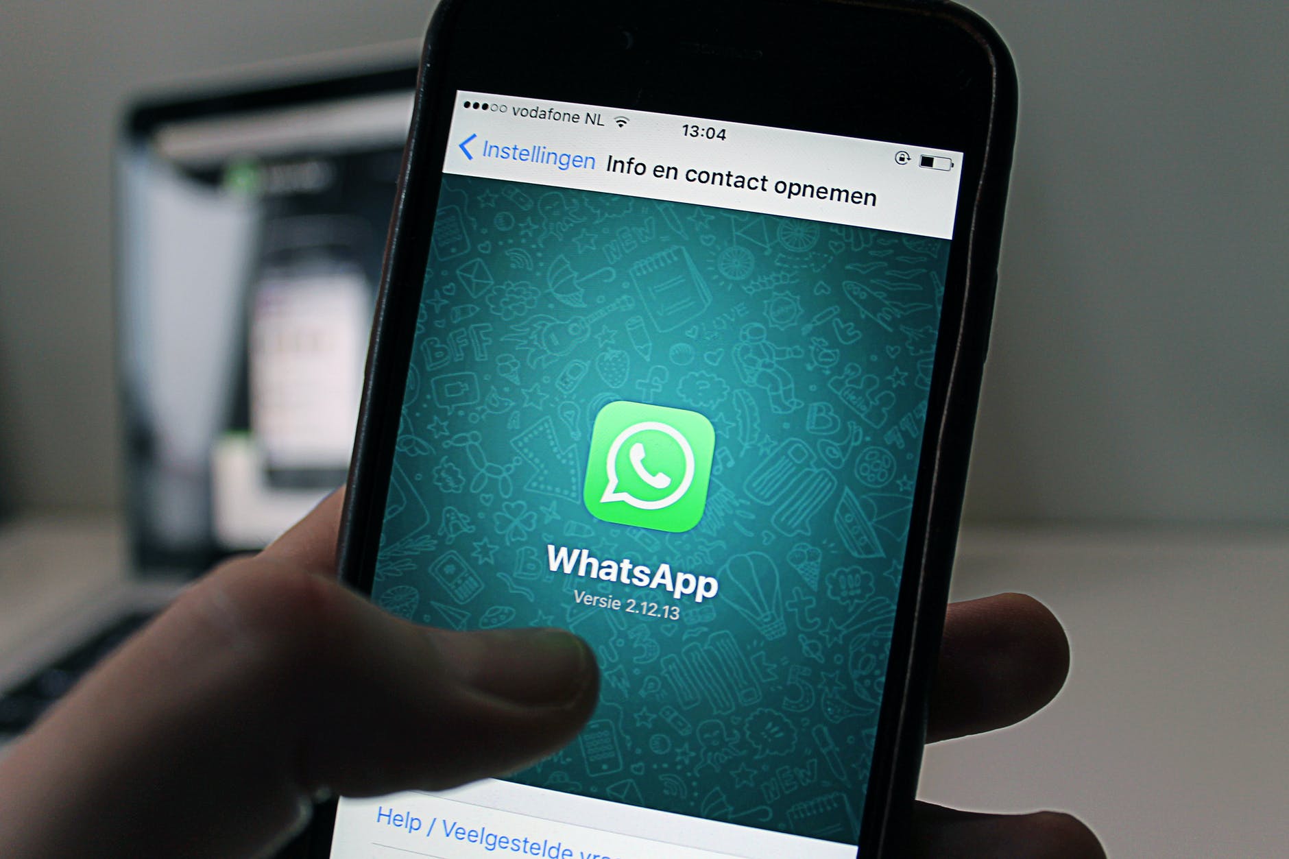 Contacta con Dystinto por email o teléfono, whatsapp disponible.